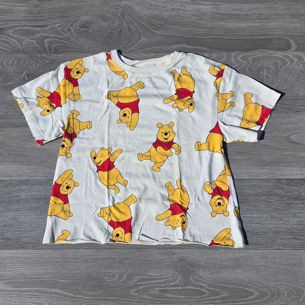 Disney Women's Cream and Red T-shirt